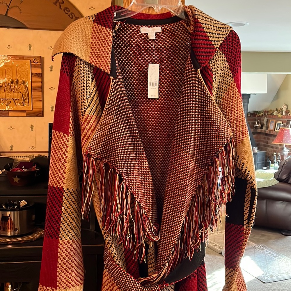 Long sweater/coat Beautiful fall colors! belt is Reversible has two side pockets